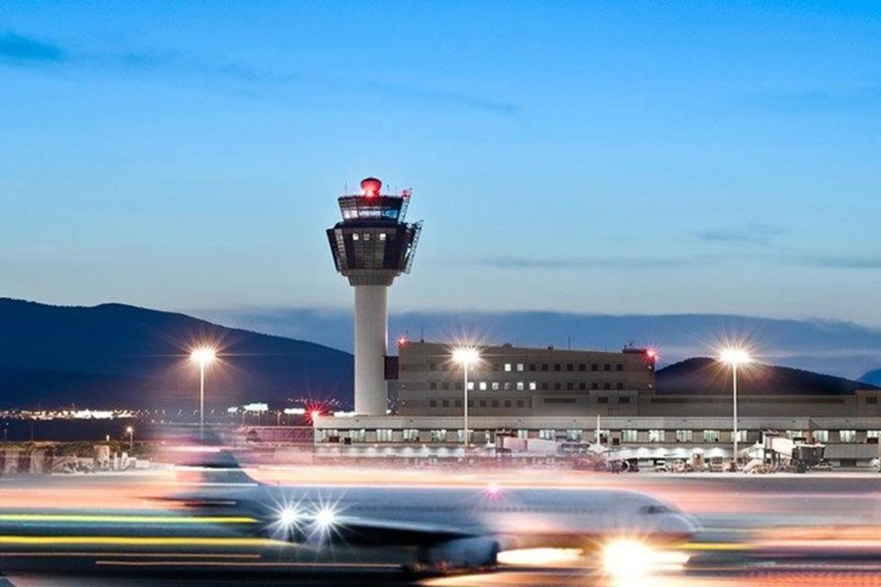 Villa Lux House Next To The Airport Of Athens. Transport 24H Artemida  Exterior foto